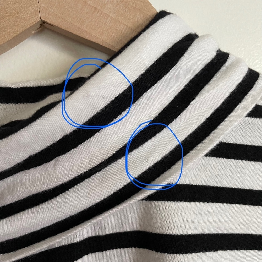 Crown & Ivy Black and White Striped Puff Shoulder Long Sleeve Turtleneck… - Picture 12 of 12
